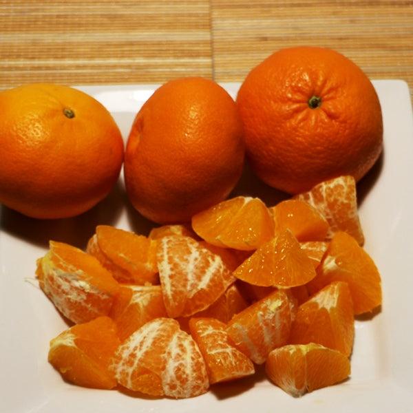 Tangerinen Ortanique aufgeschnitten