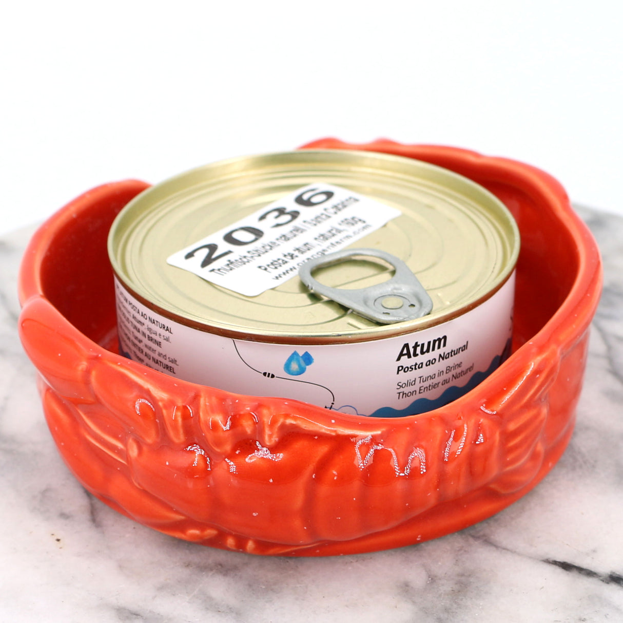 Keramikschale für runde Fischdosen, rot-orange mit kleiner Dose