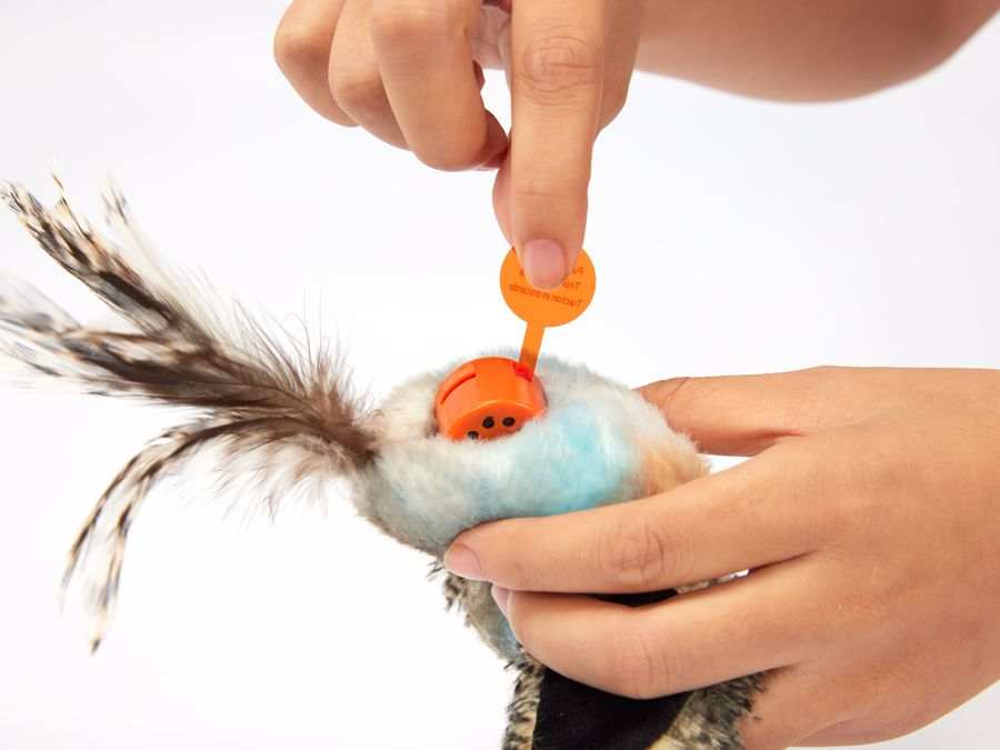 Katzenspielzeug blauer Vogel mit Katzenminze unten