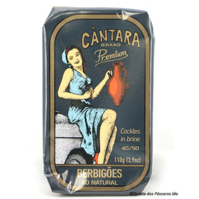 Herzmuscheln in Salzwasser