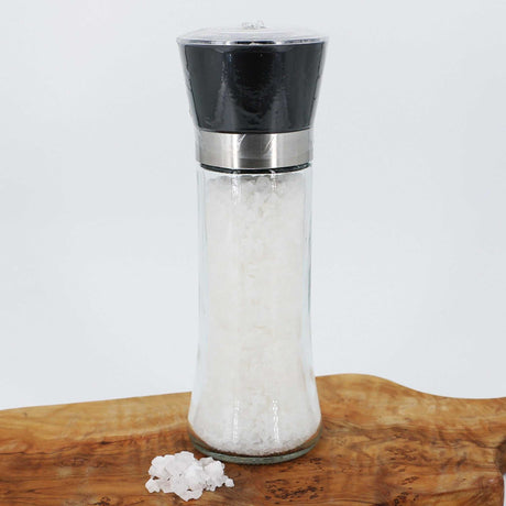 Salzmühle mit Meersalz