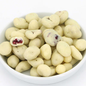 Cranberrys umhüllt mit weißer Schokolade