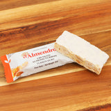 Turron crunchy hartes Mandelnougat / El Almendro Packung offen