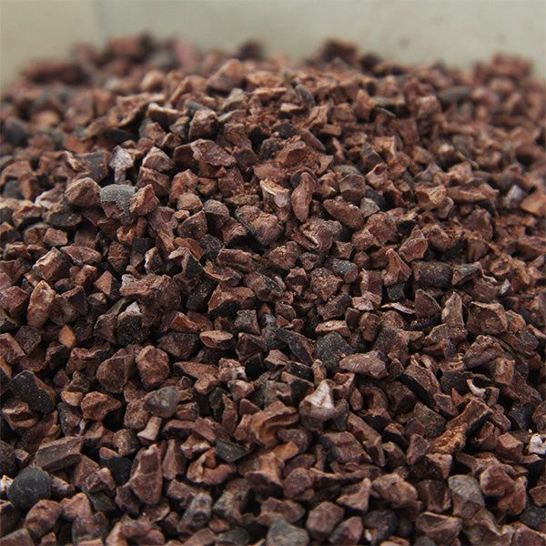 Roasted cocoa nibs / Pedaços de cacau torrados, 250g