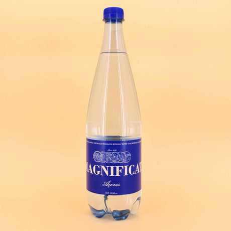 Natürliches Mineralwasser Azoren Magnificat Flasche