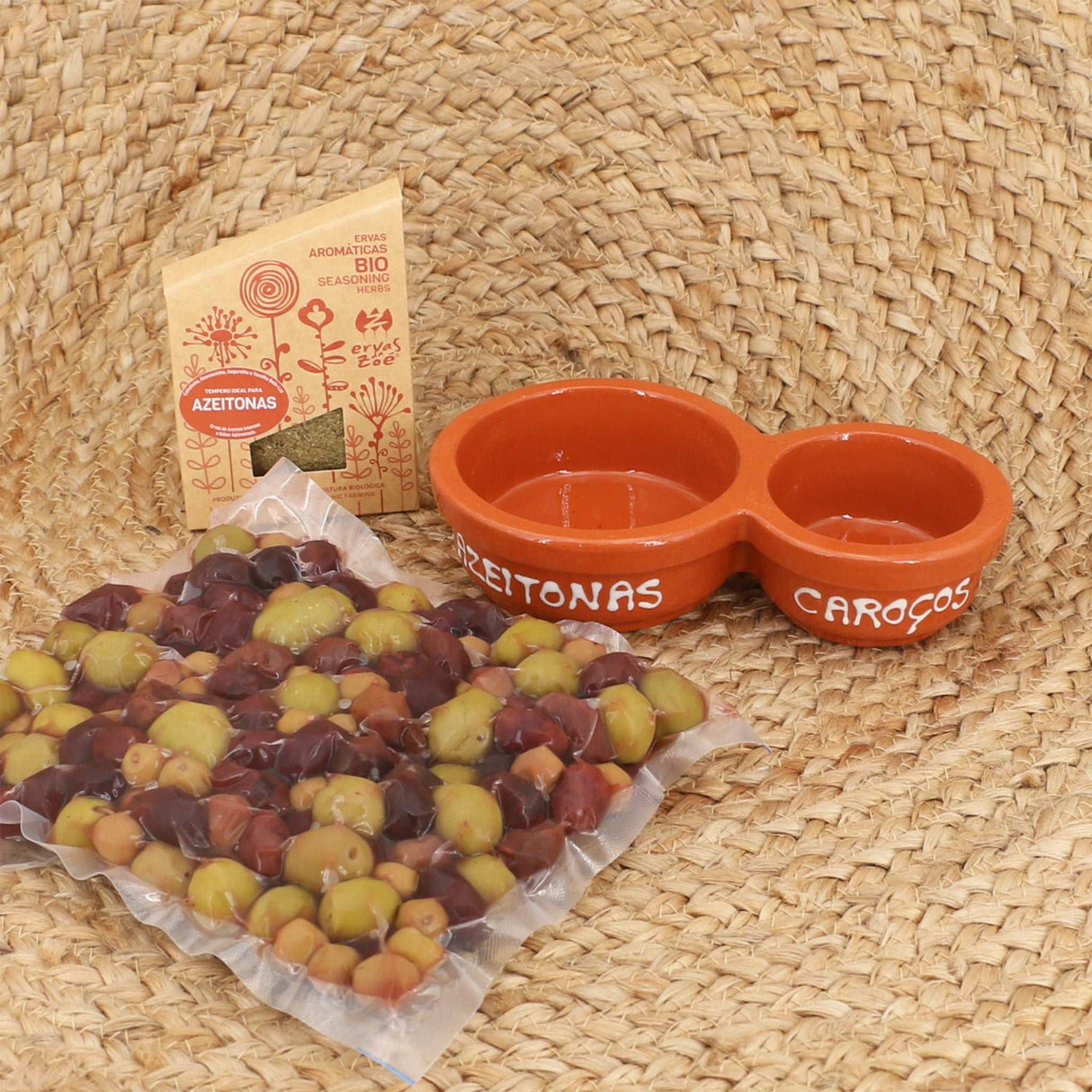 Premium Oliven-Set – Tonschale, Olivenmix & Bio Gewürzmischung